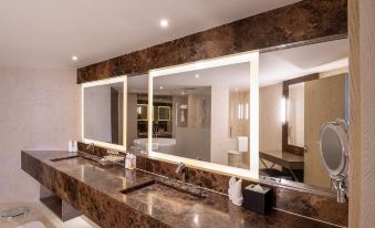 Holiday Inn Kunming City Centre