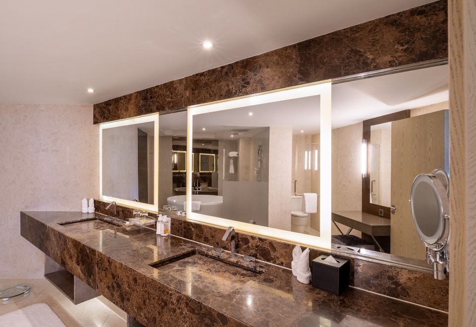 홀리데이 인 쿤밍 시티 센터