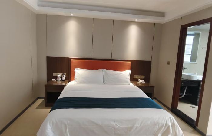Fangxian jinhao boutique hotel