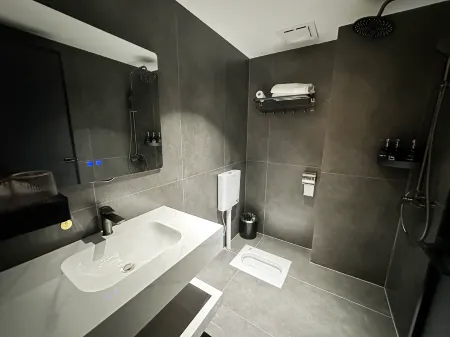 Liling Shuchen Hotel (Liquan Road Store, Railway Station)