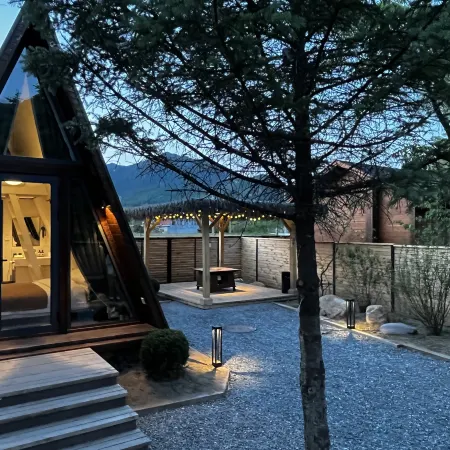 Wangchunshan Courtyard Vacation Apartment (Huanren Wangtiandong National Geopark)