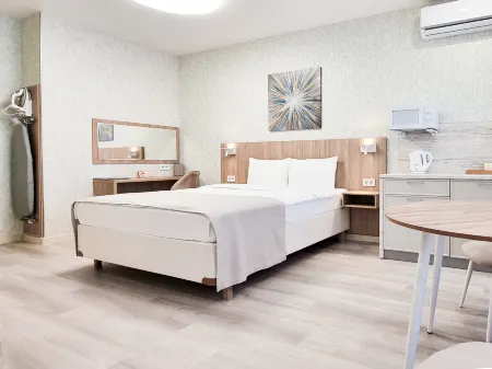 City Life Deluxe Отели рядом с достопримечательностью «Ледовый дворец "Ковровец", музей мототехники Льва Пестова.»