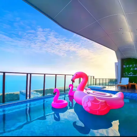 HuaDu Seaview Holiday Apartment (Wuchuan Dinglongwan Dessass Water World Branch)