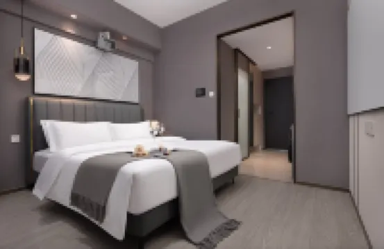 Hezhou Scenic Hotel (Changsha Wuyi Square Peiyuanqiao Subway Station)