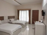 Saung Dolken Syariah Resort & Hotel Hotels in North Bogor