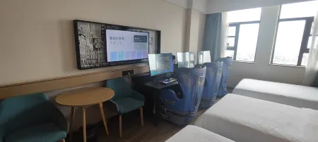 Candy E-Sports Hotel (Cixi Suntang North Road) Отели рядом с достопримечательностью «College of Science and Technology, Ningbo University»