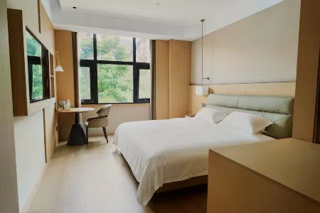 Linglongyu Hotel (Peony Lake Wetland Park Branch)