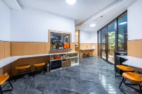 Chuxiong Chuyu Hotel (Yihai Park Branch)