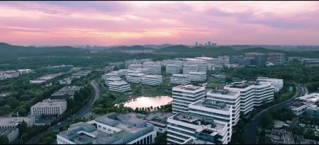Moon Lake Bay Hotel Отели рядом с достопримечательностью «Nanjing University of Science and Technology Zijin College»