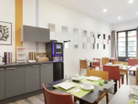 โรงแรมลัลโคฟ โรงแรมในนีซ