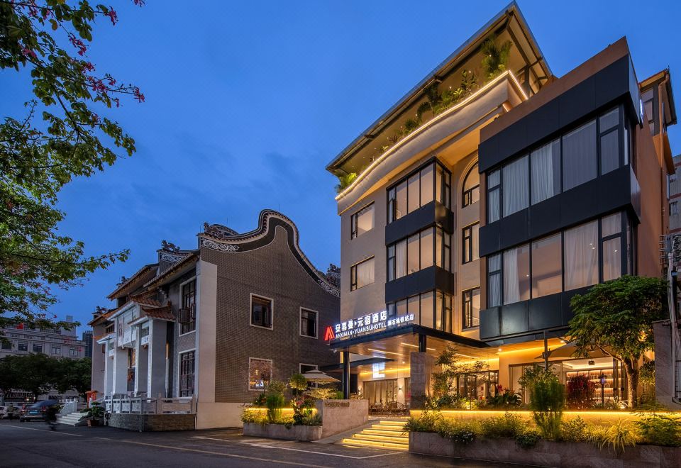 hotel overview picture