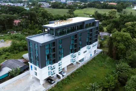 One Budget Hotel Chiangrai Baanmai Отели рядом с достопримечательностью «The Navel City Pillar of Chiang Rai»