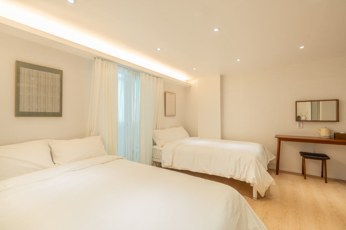 Curated visual reference: Jika Anda Membaca Ulasan Tamu Reference: Ulasan Nomad Stay In Hongdae 44 Ulasan Penilaian Tamu