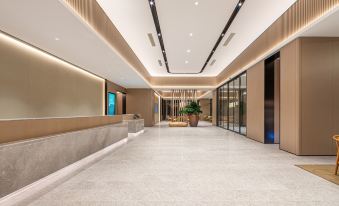 Ji Hotel (Chongqing Dadukou District Tianan Digital City)