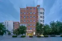 Chonpines Hotel (Tianjin Airport Binhai International Airport Branch) 화밍/화명 상업무역센터 주변 호텔
