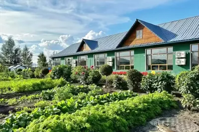 Anna Autumn Manor Hotel in zona Labudalin Station
