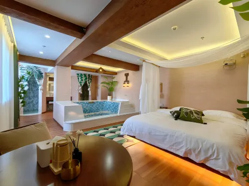 Pinecone Homestay
