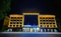 Mehood Lestie Hotel (Golmud Salt Lake Square Branch) Hotels near Golmud Railway Station