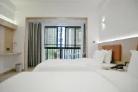 International Exchange Center (Yichun College) Hotel di Yichun