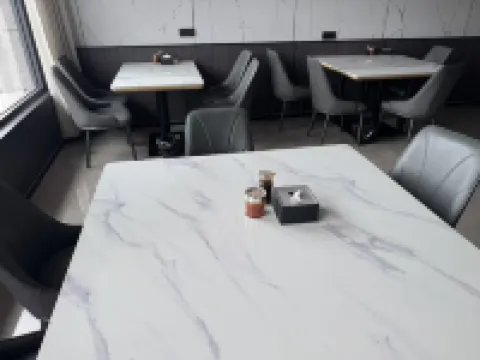 โรงแรมยูนิทัวร์