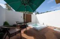 Floral Hotel·Juntang Valley Hotel(Maoshan Dongfang Salt Lake City Store) - Hot Springs