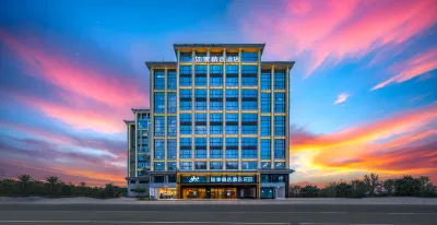 Homeinn Plus Hotel (Zhangjiajie Zhongshang Square South Gate Food Street Store) Hotels in 72 Wonder Tower/Dayong Ancient City