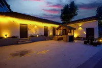 Floral Nanhu Qingzhu Homestay