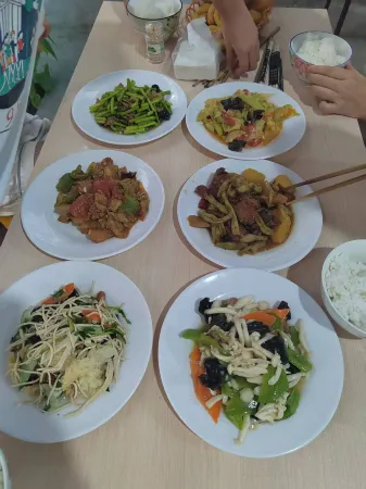 Qingfeng Yaju Homestay Отели рядом с достопримечательностью «Baishishan World Geological Park Museum»