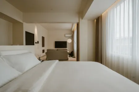 Hualing Art Space High-end Homestay (WeiShan Ancient City)