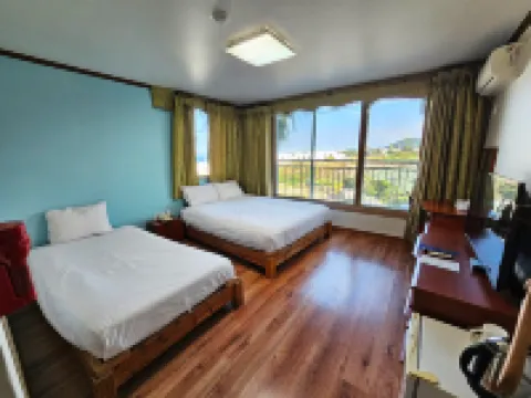 โรงแรมซีคลิฟฟ์ เจจู