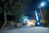 Nobin Resort Hotel Các khách sạn gần Liuchi Alley