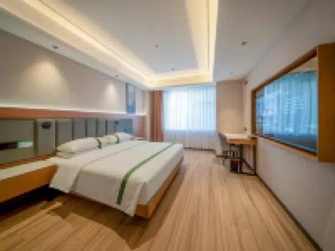 GreenTree Inn Express Hotel (Jiulong Hui Liqun Shopping Plaza) Hotels in Rushan