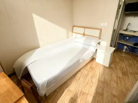 Shanghai Eting Apartment Отели рядом с достопримечательностью «Shanghai Jiguang Polytechnic College»