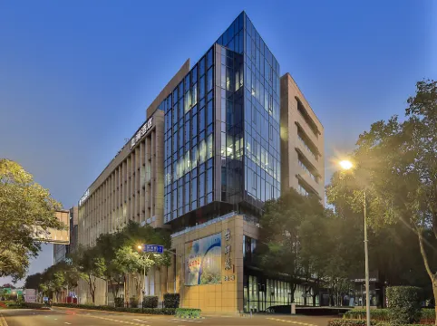 Yilan Hotel (Shanghai Hongqiao Railway Station National Exhibition and Convention Center)