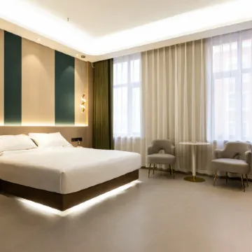 Golden Sunshine Business Hotel