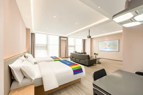 Dongying Rujia Yihe Hotel (Xisan Road Lehuocheng Shopping Plaza) - Balkoner
