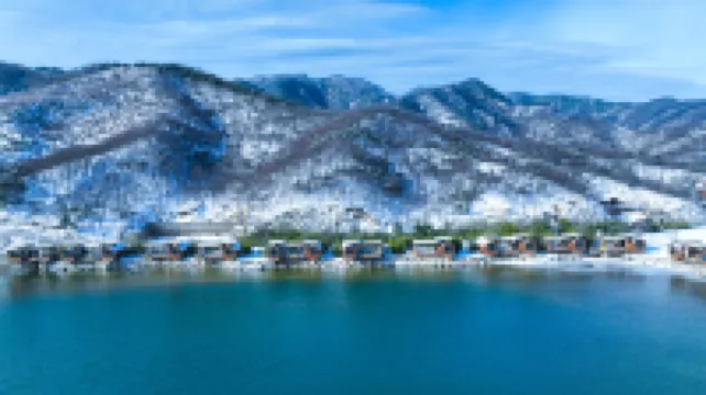 九如山紅顏容木桶酒店