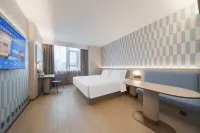 Hanting Hotel (Ya'an Tianquan 318 National Highway Branch)