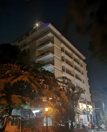 馬迪皇家酒店 馬底酒店