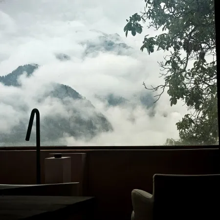 Nine Peaks Hotels in Jiuzhaigou