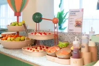 ORANGE HOTEL - breakfast