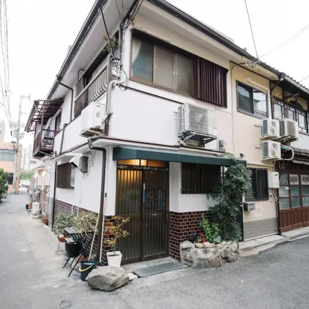 Linlin House C D