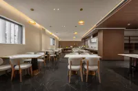 Boyayunshang Hotel (Longkou Tonghai Road Poly Plaza Ferris Wheel)