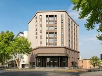 Crystal Orange Qingdao (Yan'an 3rd Road, Taidong Pedestrian Street) Hotels near Taidong