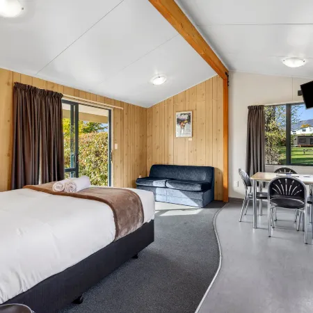 Hampshire Holiday Parks – Wanaka