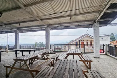 Cabin Kopi luwak RedPartner โรงแรมใน