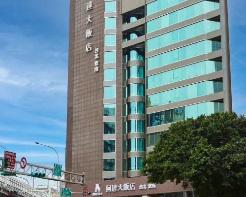 K Hotels Taipei Dunnan 遠企購物中心周辺のホテル
