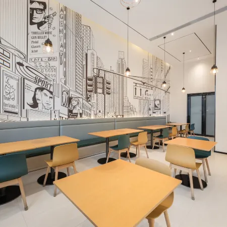 City Comfort Inn Hotel (Cenxi East Station Yizhou Avenue)