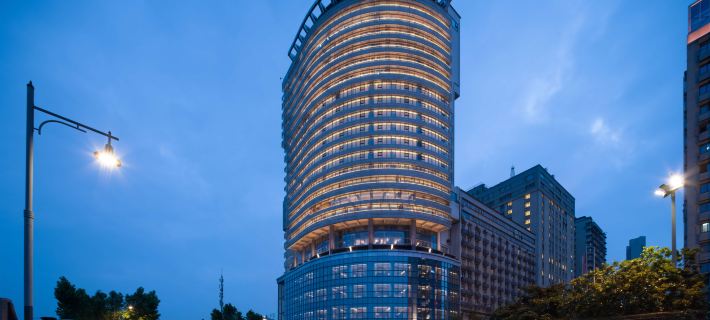 Wuhan MOG River View Hotel (Hankou Jiangtan Jianghan Road Pedestrian Street Branch) Hotel di Wuhan