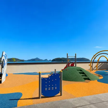 Beachfront Seaview Suite | Cenang | Super King Bed